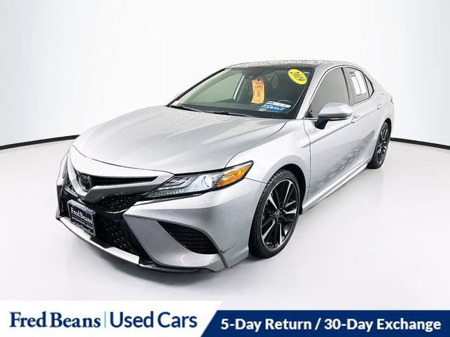 Used 2019 Toyota Camry XSE FWD image 3