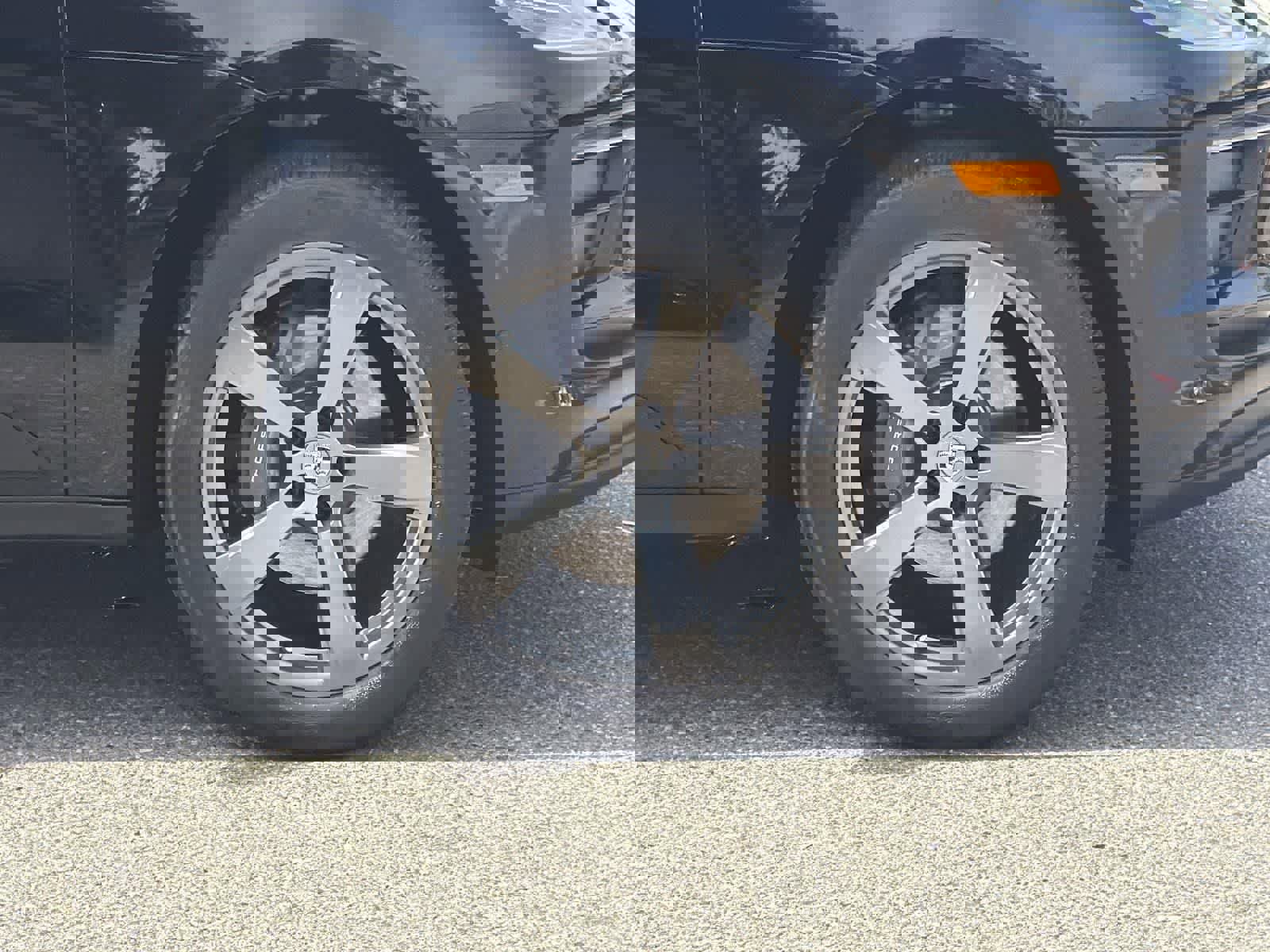 Used 2022 Porsche Macan image 38