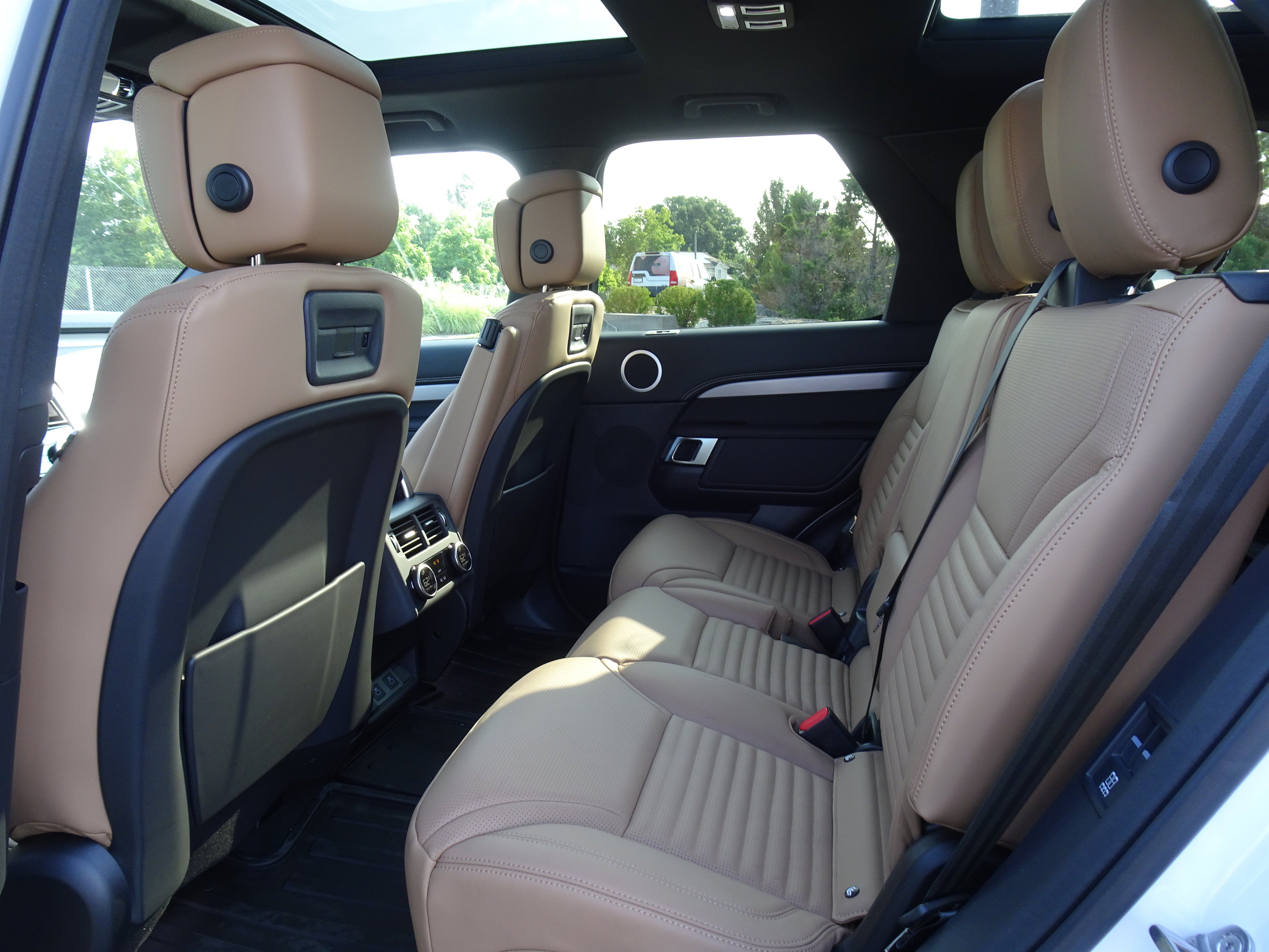New 2026 Land Rover Discovery Dynamic SE AWD/4WD image 21