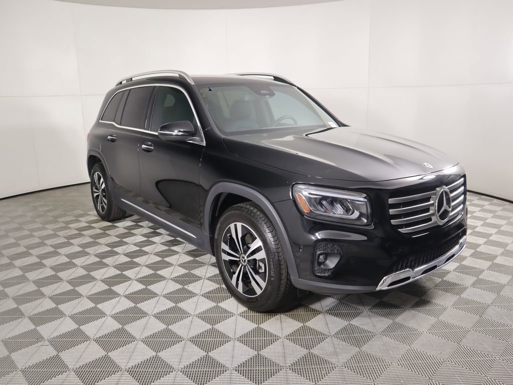 Certified 2025 Mercedes-Benz GLB 250 image 3