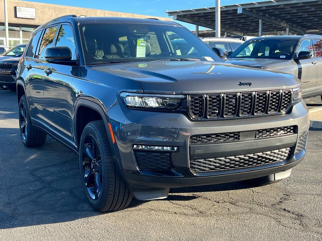 New 2025 Jeep Grand Cherokee L Limited w/ Black Appearance Package image 7