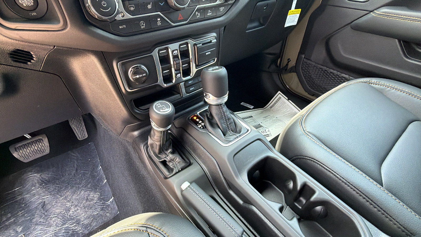 New 2026 Jeep Wrangler Unlimited Sahara AWD/4WD image 24