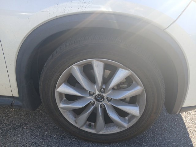 Used 2019 INFINITI QX50 Luxe w/ Cargo Package FWD image 3