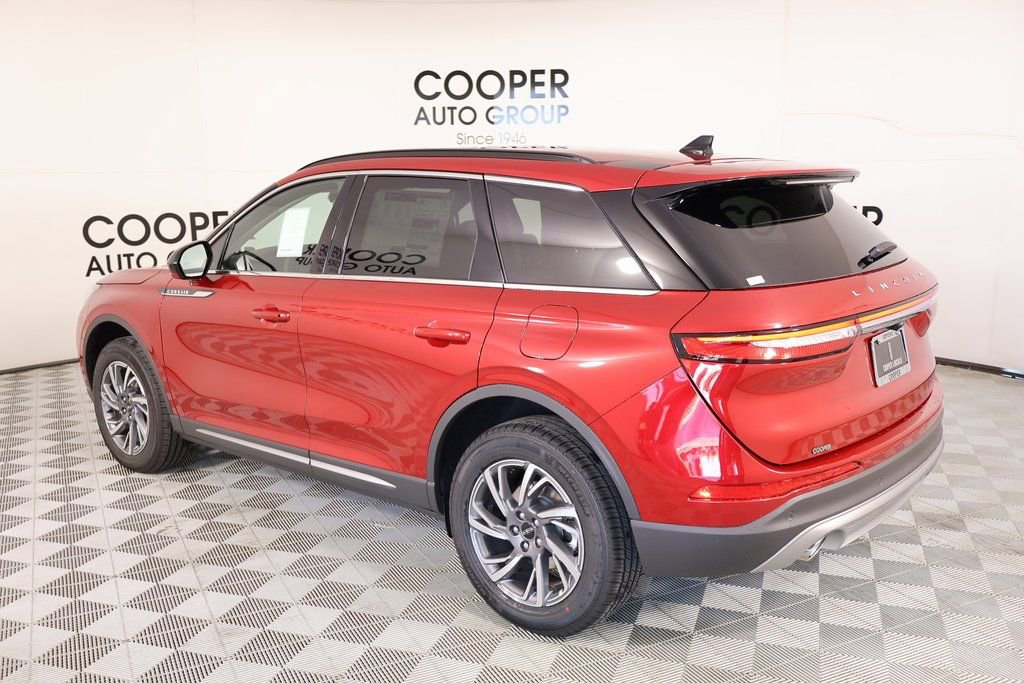 New 2026 Lincoln Corsair Premiere image 23