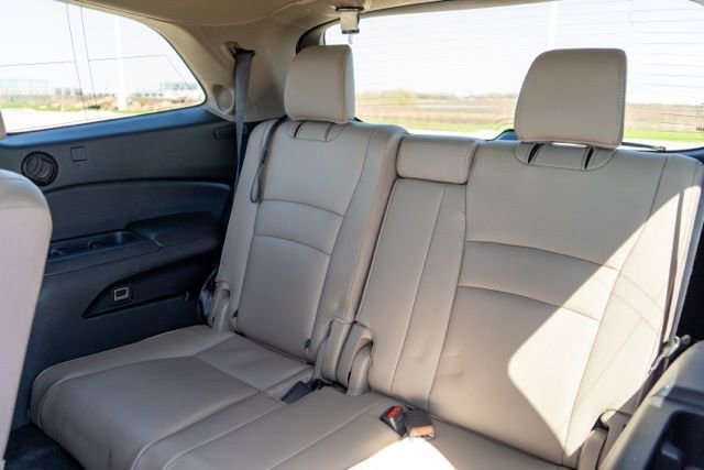 Used 2016 Honda Pilot Touring image 17