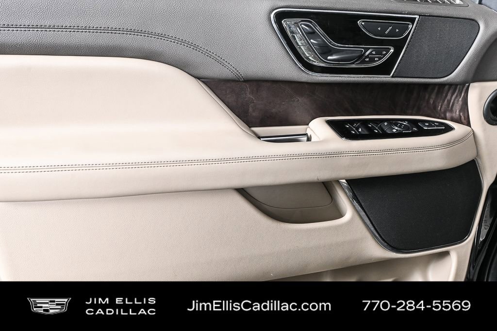 Used 2022 Lincoln Navigator Reserve image 6