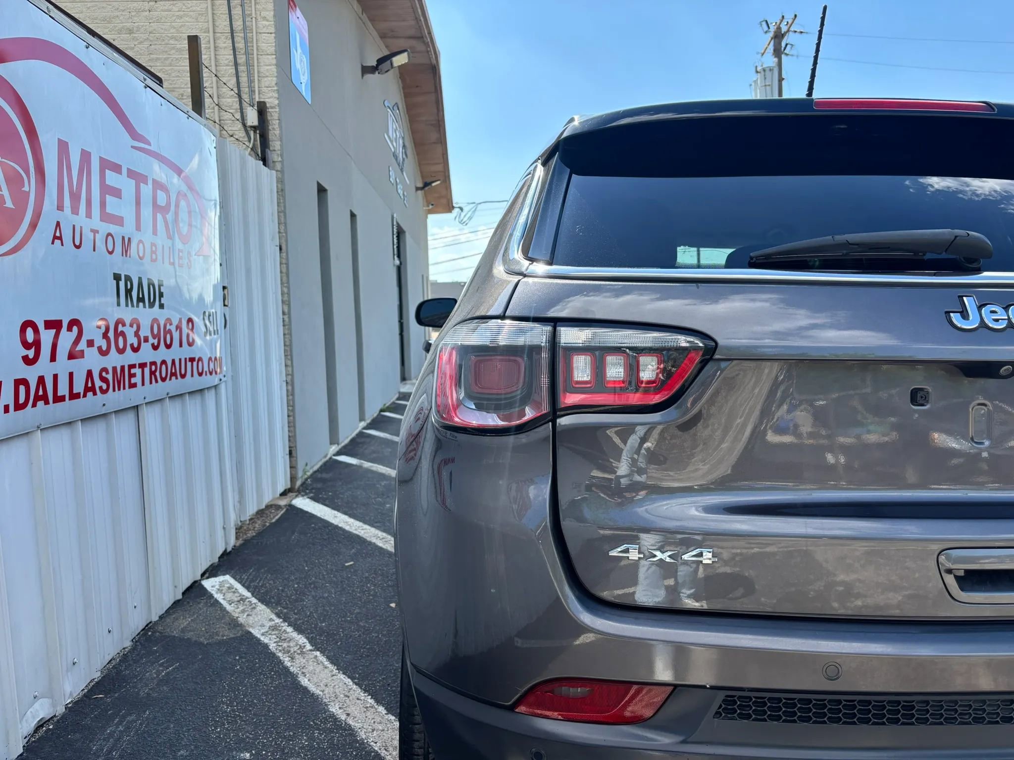 Used 2021 Jeep Compass Limited AWD/4WD image 10