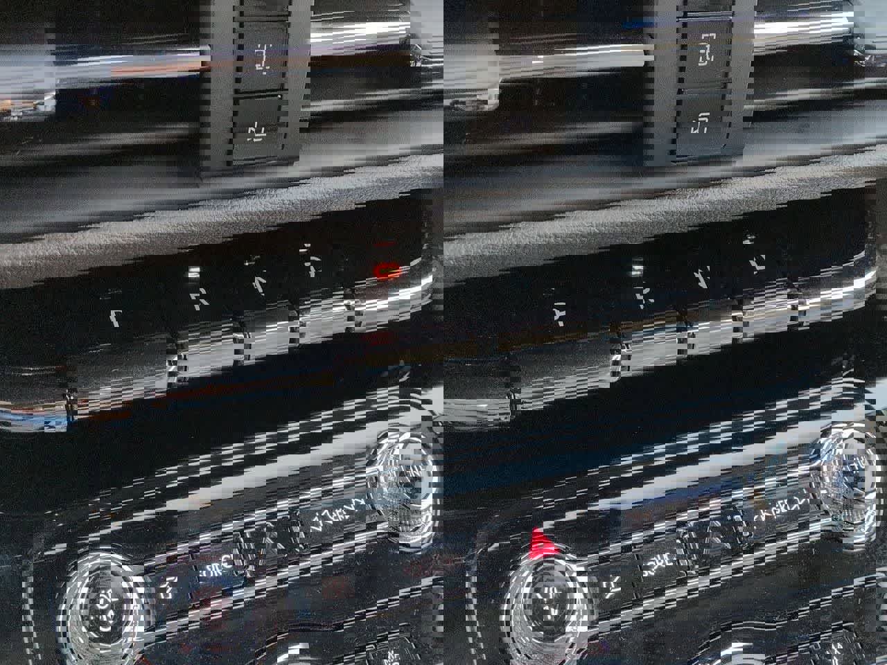 Used 2021 Lincoln Corsair Reserve w/ Equipment Group 201A image 34