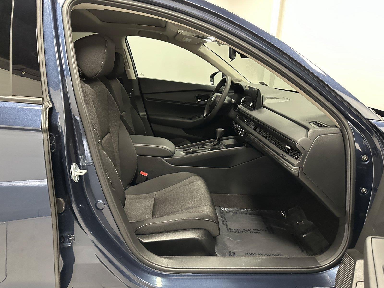 Certified 2025 Honda Accord SE image 39