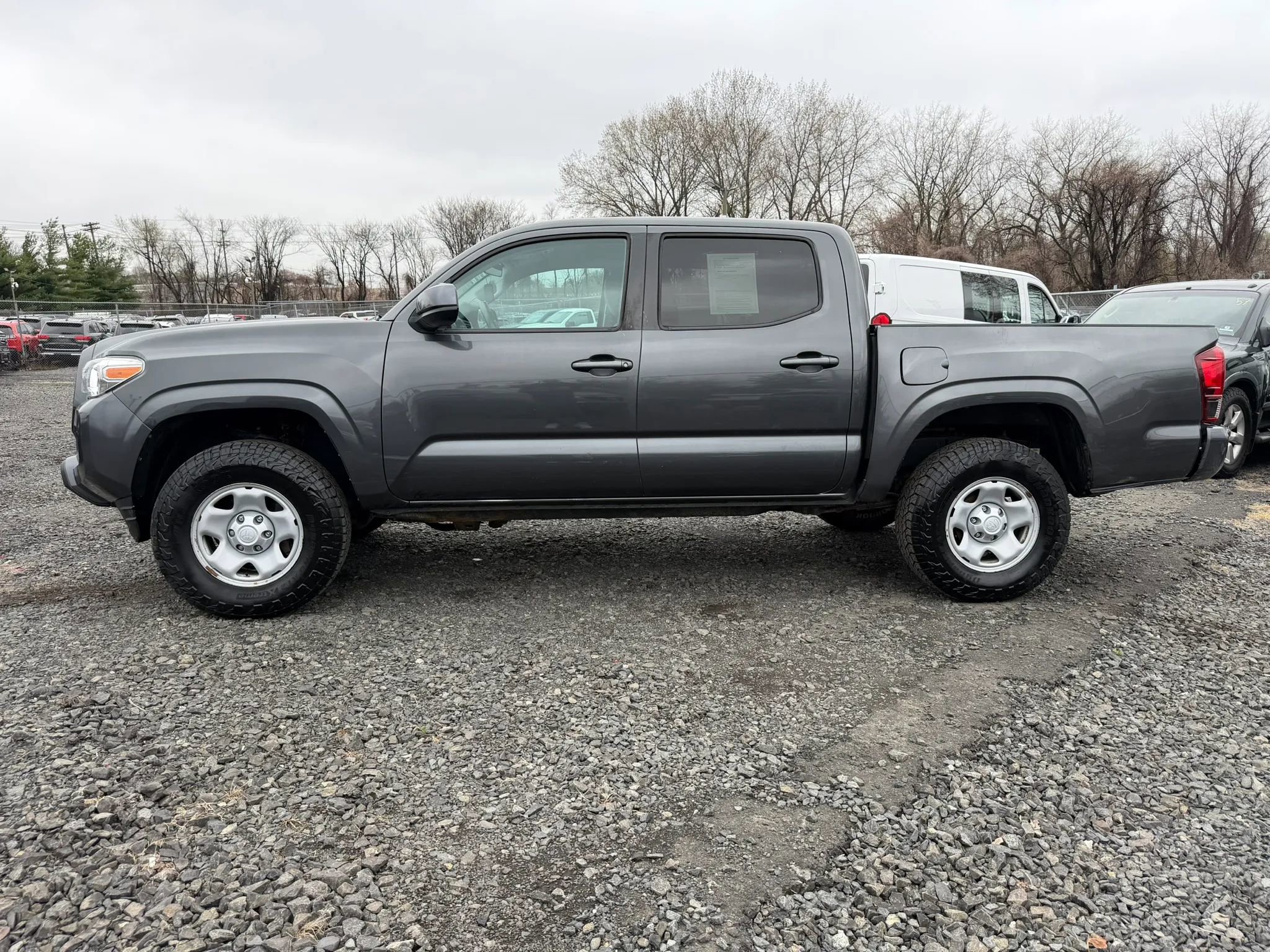 Used 2019 Toyota Tacoma SR w/ SR Convenience Package AWD/4WD image 5