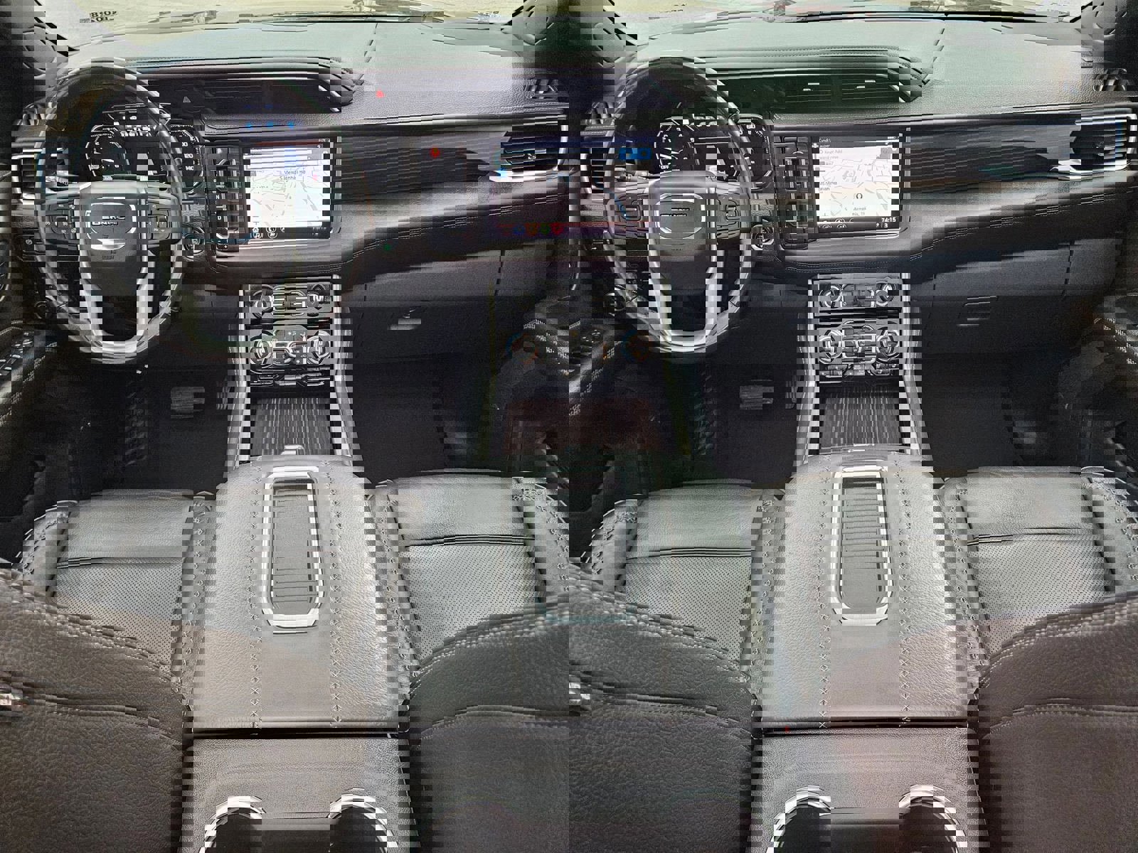 Used 2021 GMC Yukon Denali w/ Denali Premium Package image 24