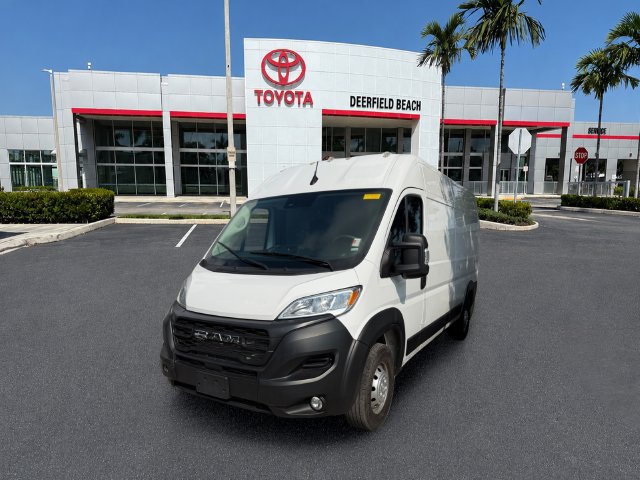 Used 2025 RAM ProMaster 2500 w/ Convenience Group FWD image 3