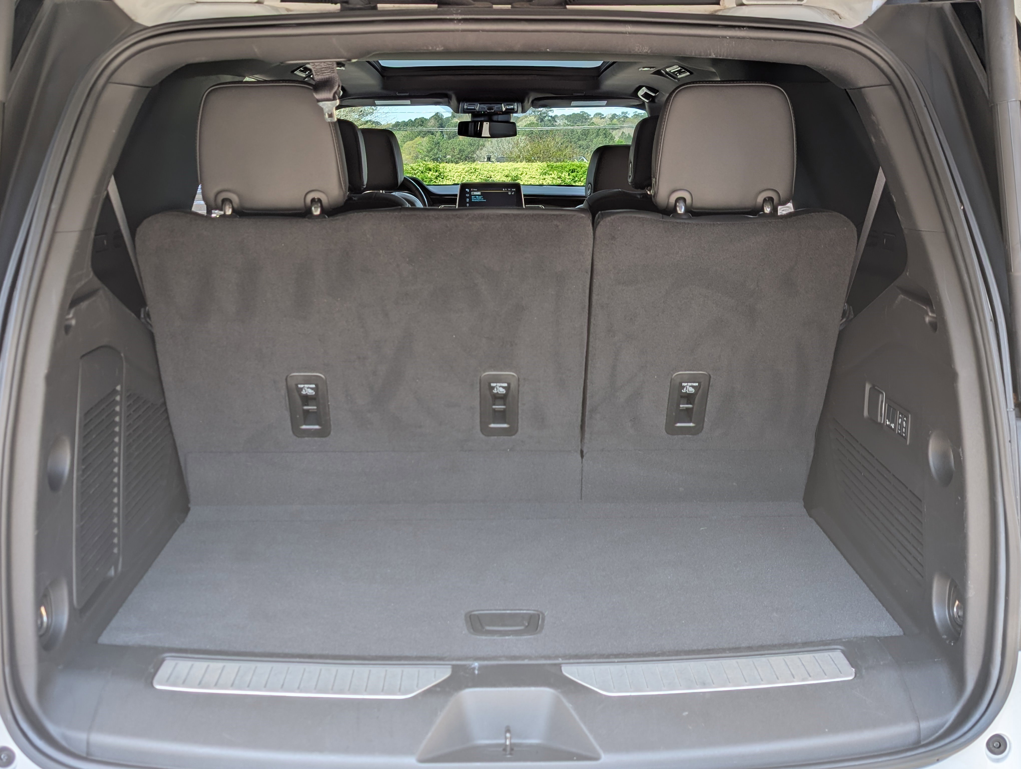 Used 2024 Chevrolet Tahoe Z71 w/ Z71 Off-Road Package AWD/4WD image 20