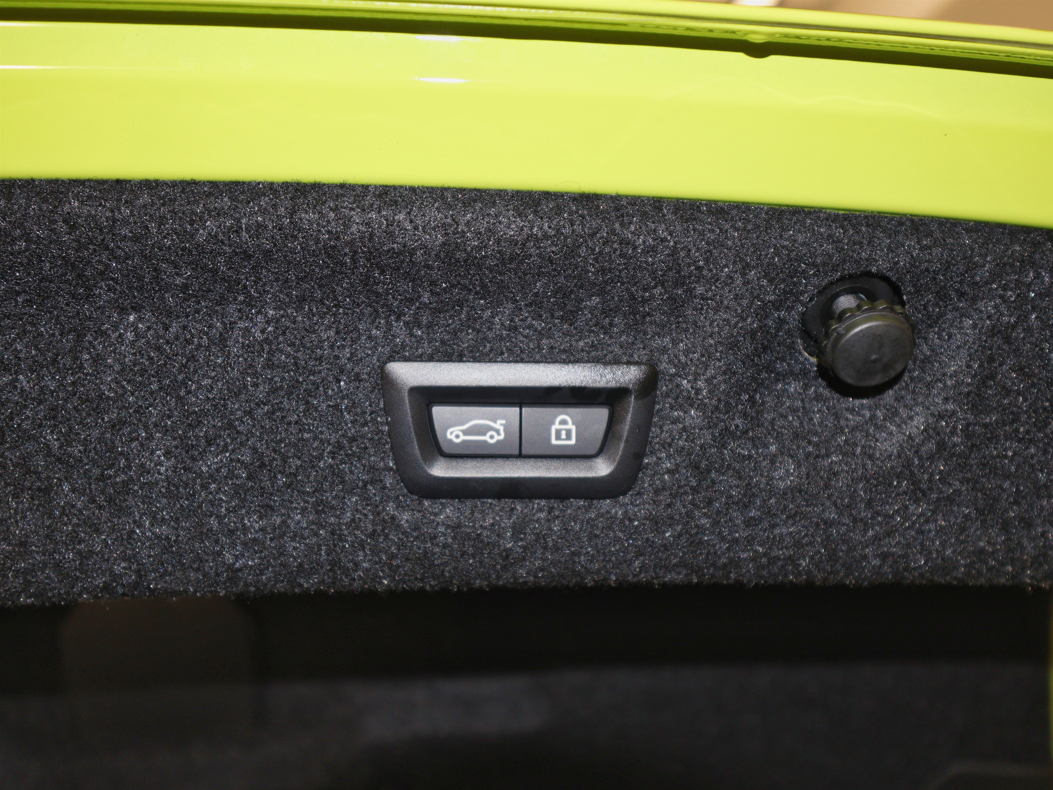 Used 2022 BMW M4 xDrive Competition w/ Executive Package image 12