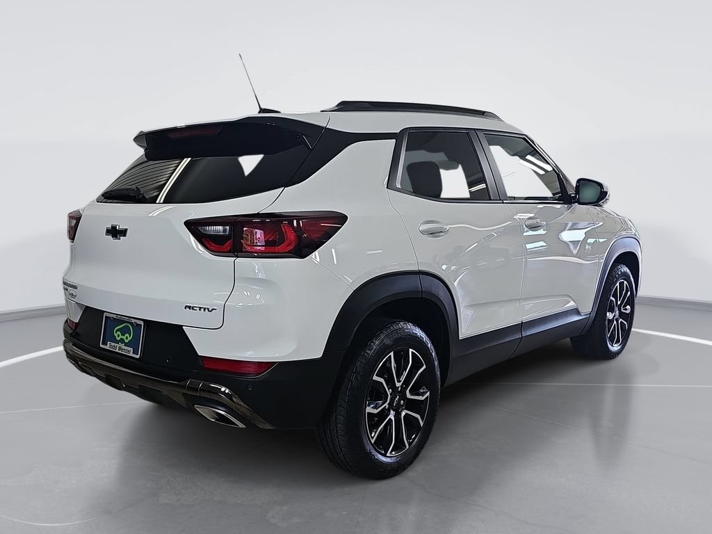 Certified 2024 Chevrolet TrailBlazer ACTIV w/ Driver Confidence Package AWD/4WD image 3