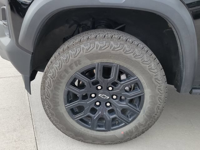 Used 2025 Chevrolet Colorado Trail Boss AWD/4WD image 14