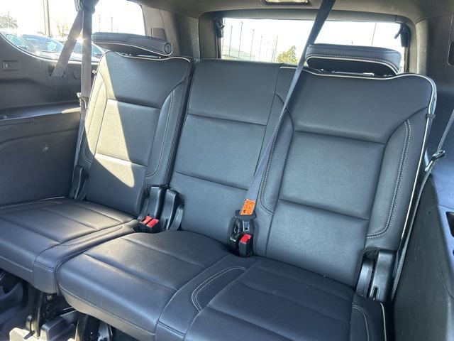 Used 2023 Chevrolet Suburban Premier image 27