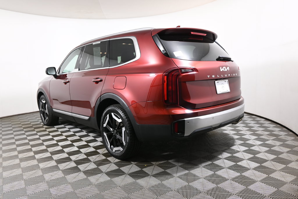 Used 2024 Kia Telluride S AWD/4WD image 5