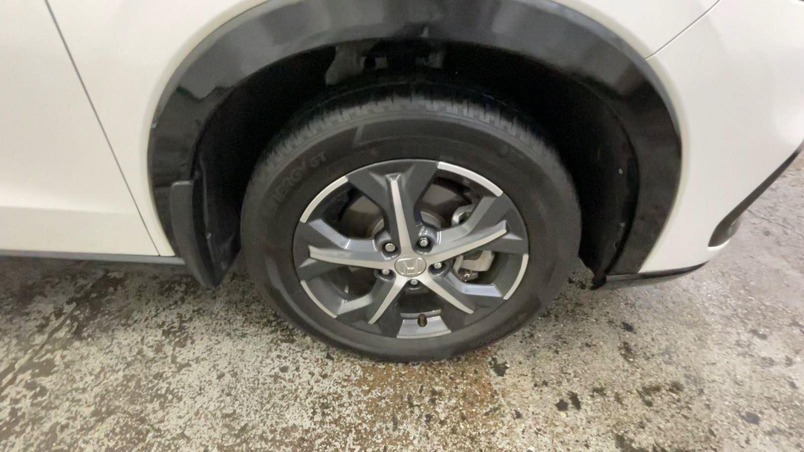 Certified 2025 Honda HR-V EX-L image 17