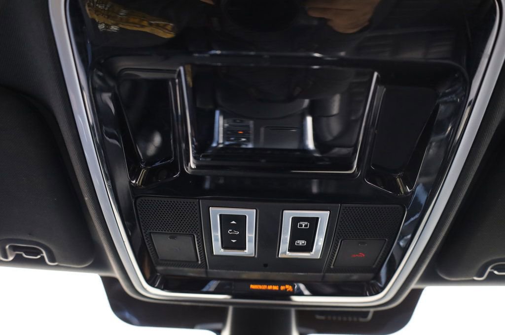 Used 2016 Land Rover Range Rover Sport HST image 30