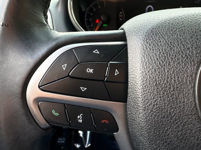 Used 2018 Jeep Grand Cherokee Laredo image 27