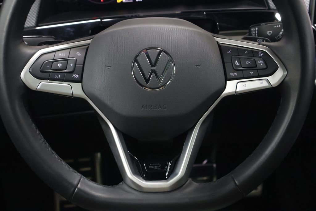 Used 2024 Volkswagen Atlas Cross Sport SEL Premium R-Line image 17