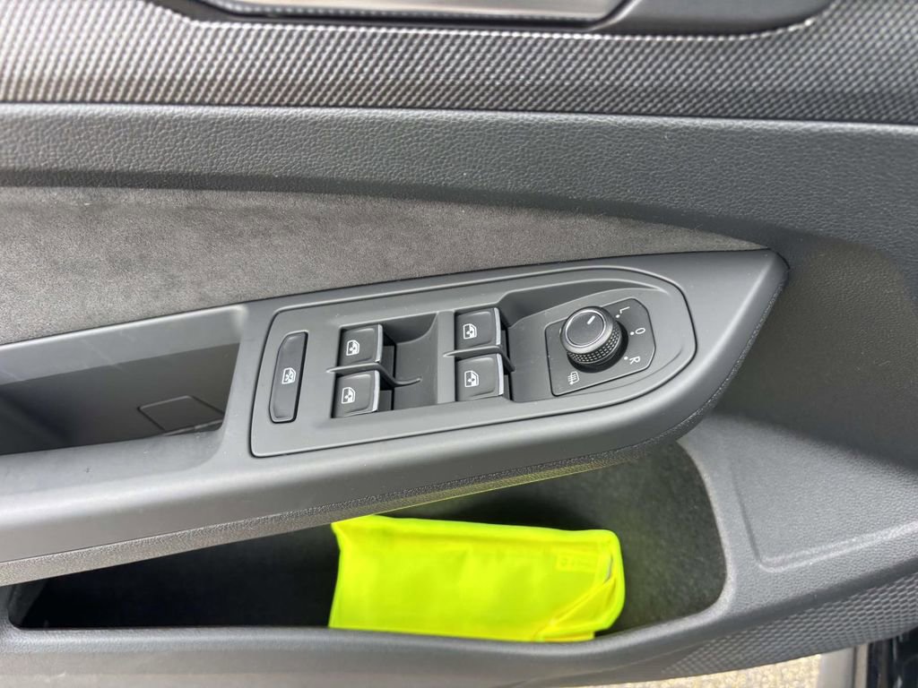 New 2026 Volkswagen GTI SE image 13