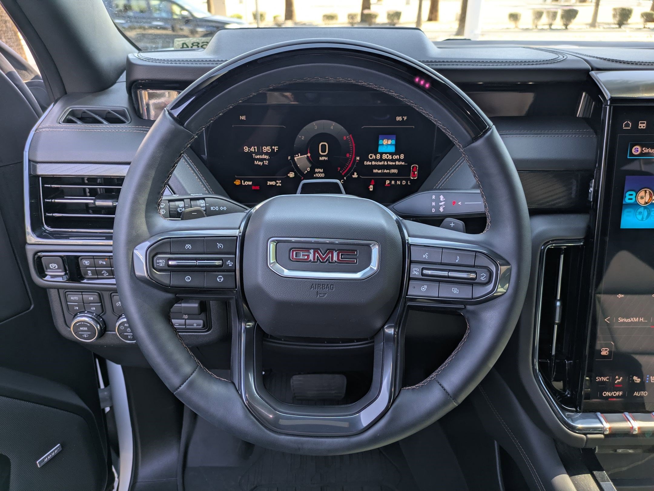 Certified 2025 GMC Yukon XL AT4 w/ AT4 Premium Plus Package AWD/4WD image 17