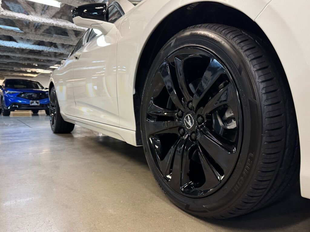 Certified 2022 Acura TLX w/ Technology Package image 11