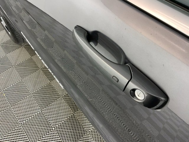 Used 2015 Jeep Grand Cherokee SRT w/ Luxury Group II image 11