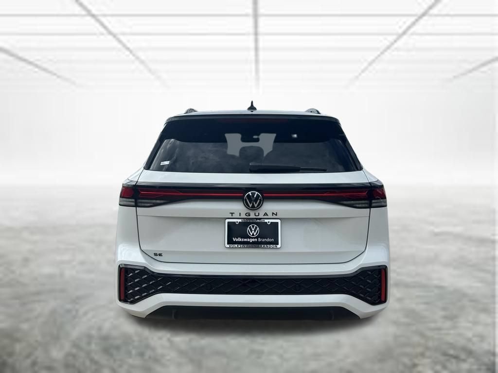 New 2026 Volkswagen Tiguan SE R-Line FWD image 4