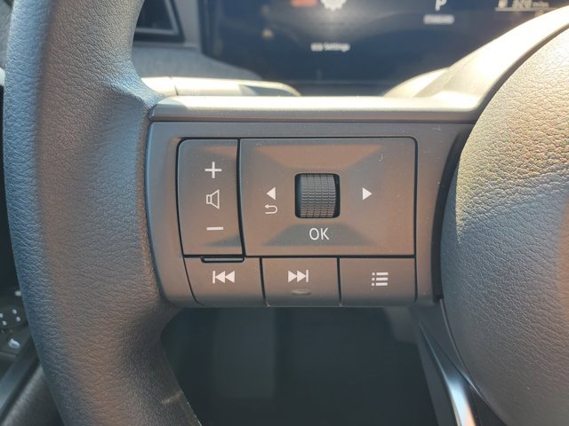 New 2025 Nissan Kicks SV image 11