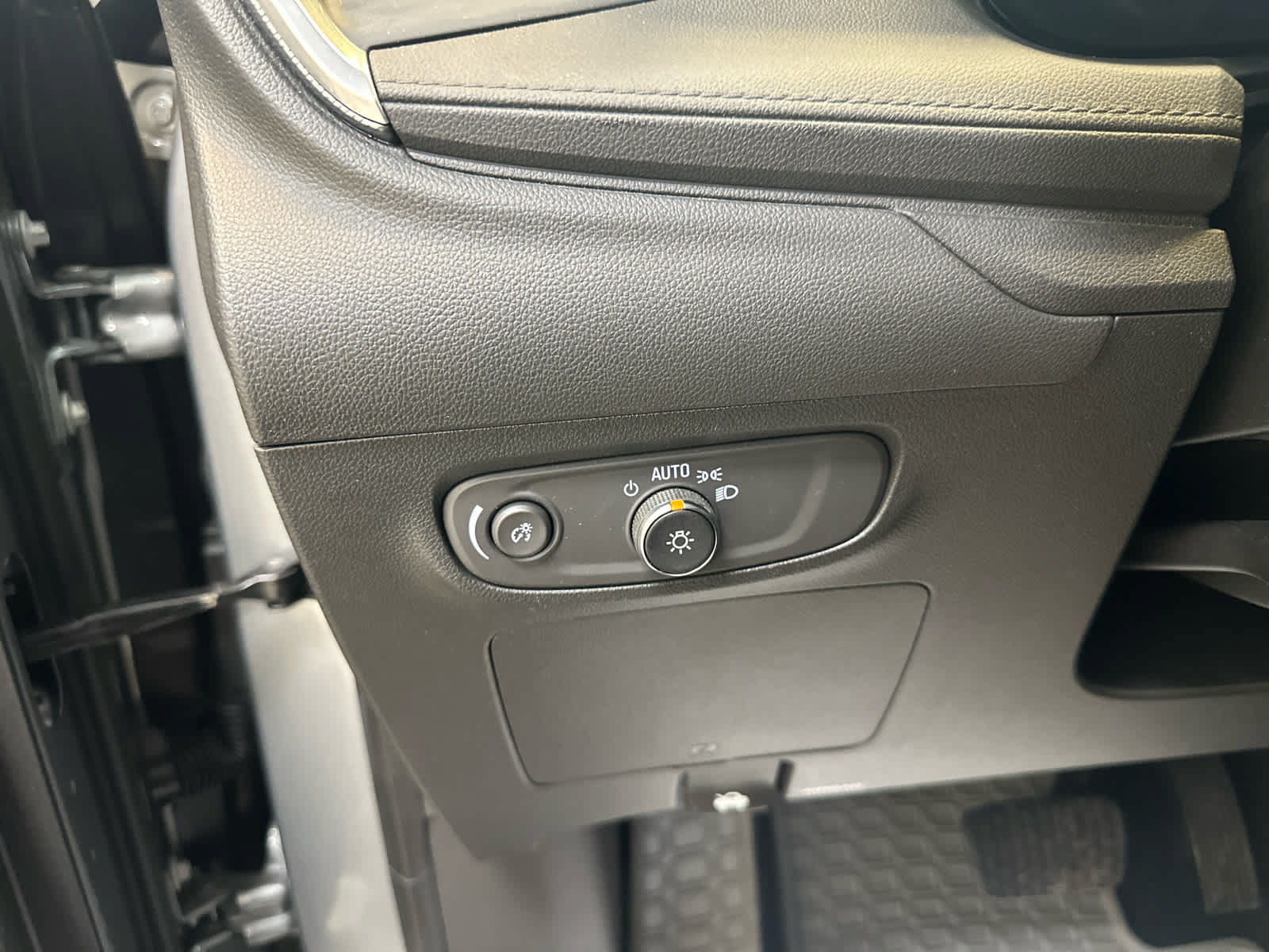 Used 2024 Buick Encore GX Preferred AWD/4WD image 22