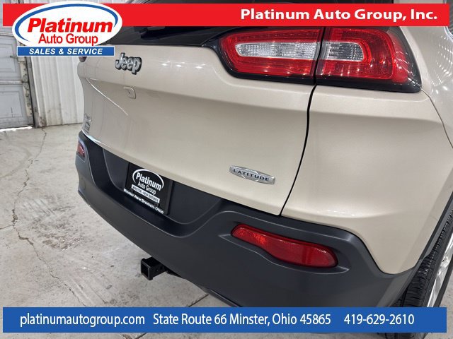 Used 2015 Jeep Cherokee Latitude w/ Comfort/Convenience Group AWD/4WD image 43
