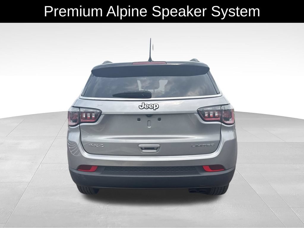 Certified 2022 Jeep Compass Limited w/ Sun and Sound Group AWD/4WD image 5