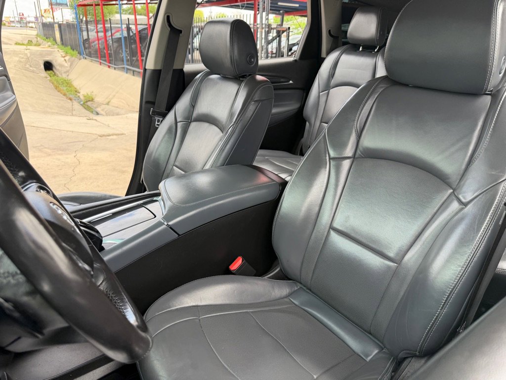 Used 2018 Buick Enclave Essence w/ Trailering Package FWD image 32