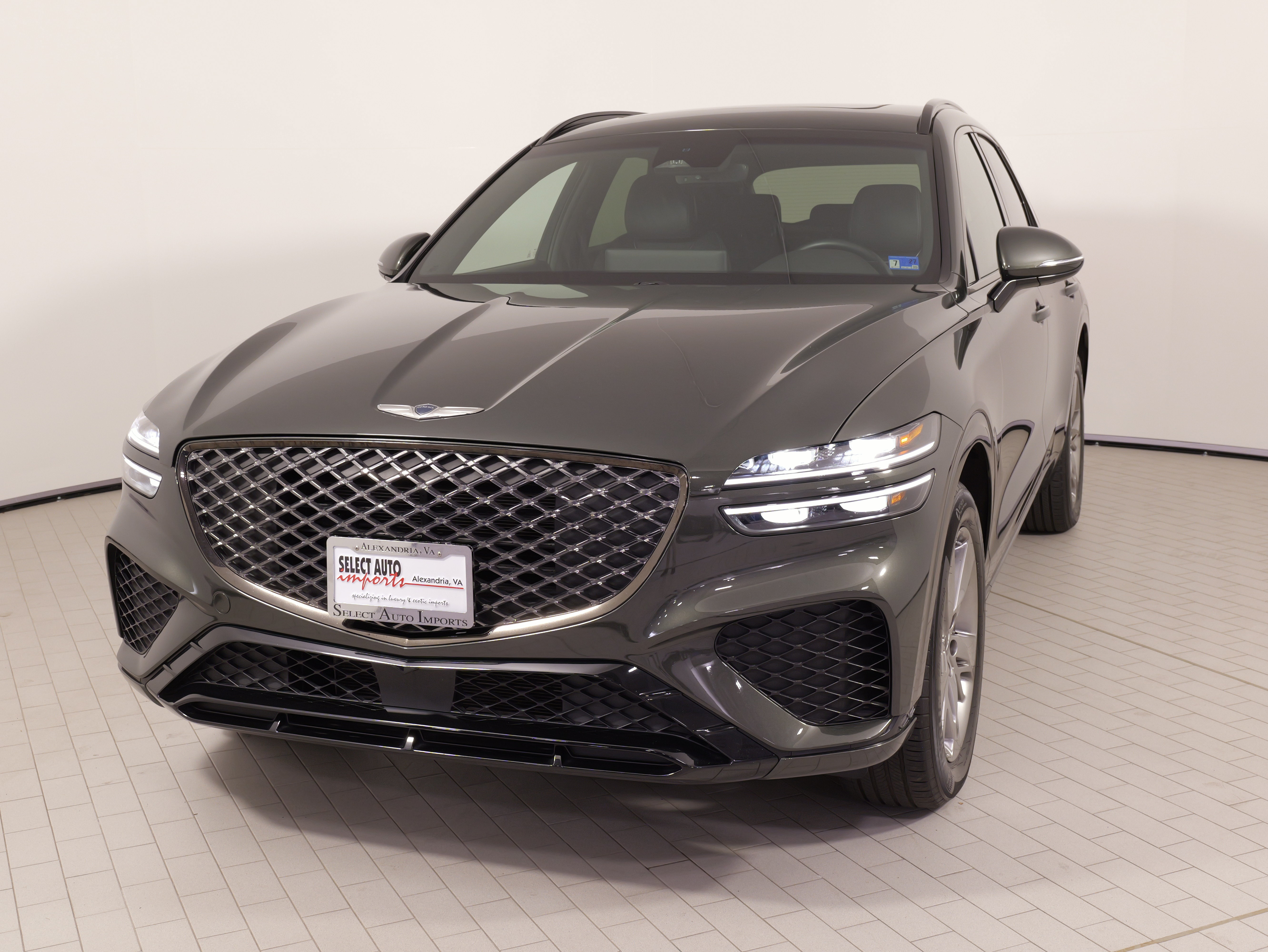Used 2025 Genesis GV70 3.5T Sport AWD/4WD image 5