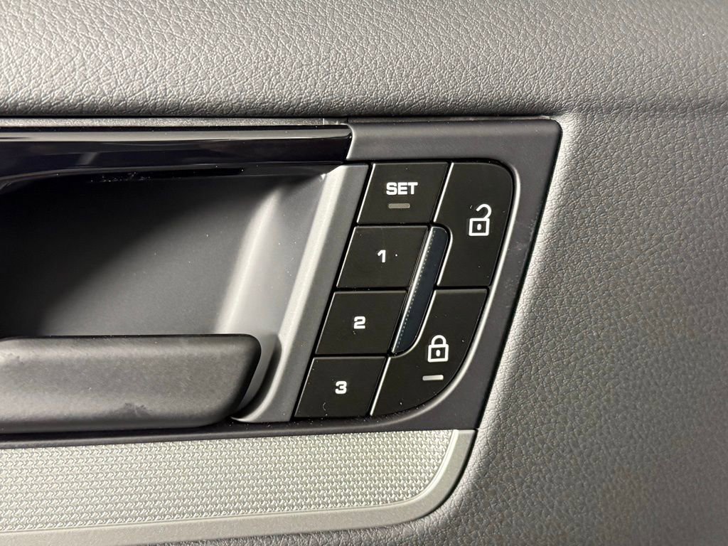 New 2026 Porsche Cayenne Coupe image 27