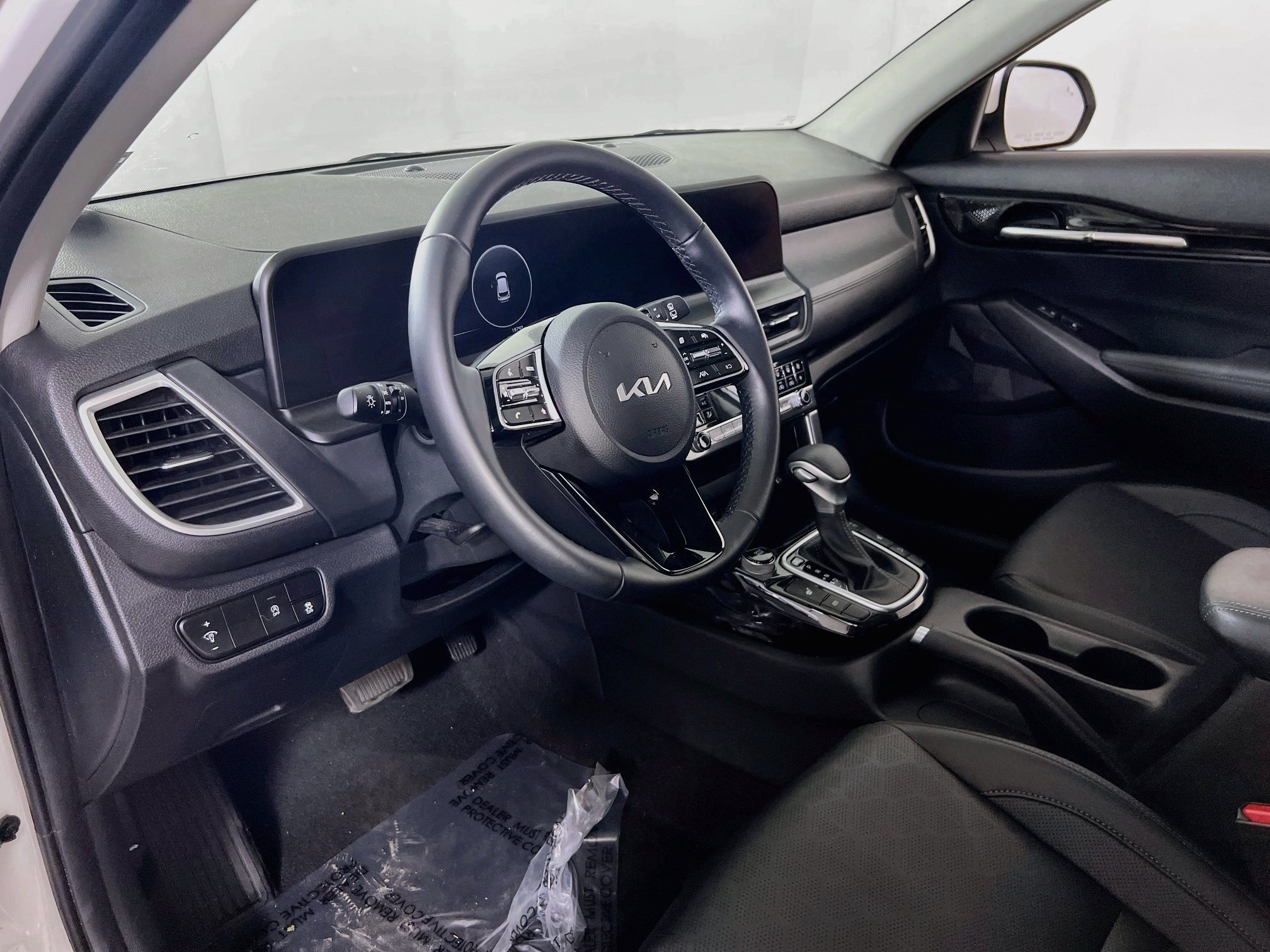 Used 2024 Kia Seltos EX AWD/4WD image 9