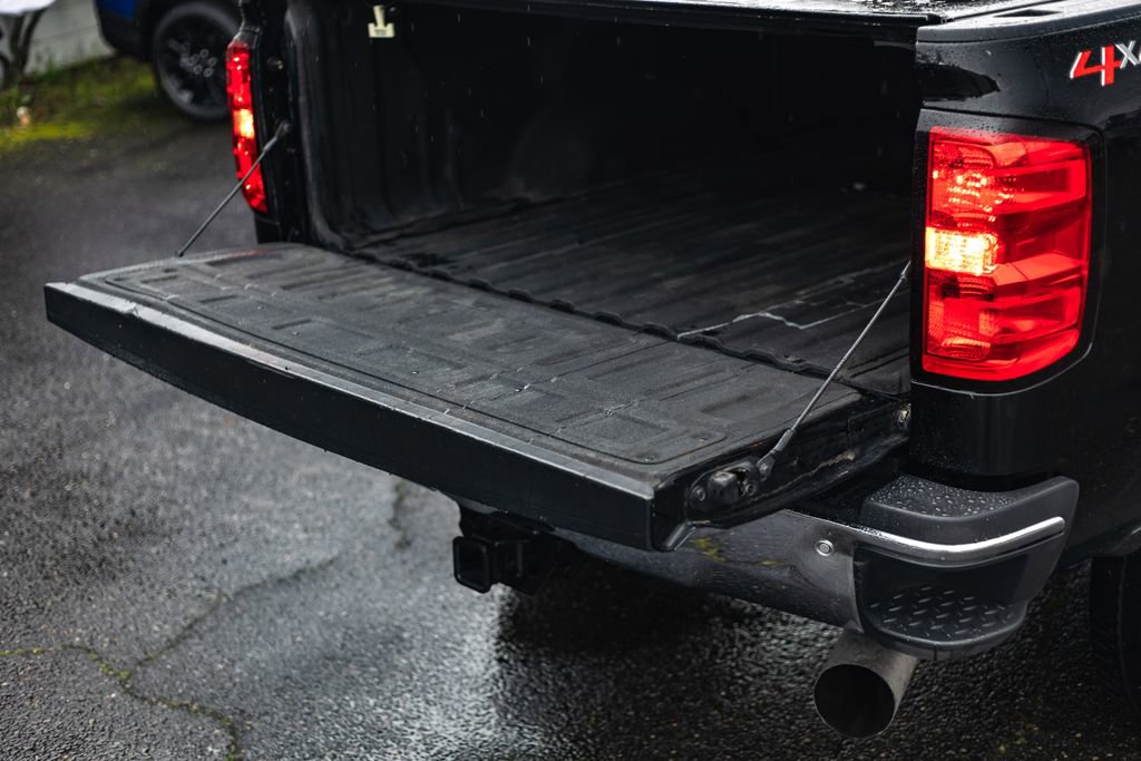 Used 2019 Chevrolet Silverado 2500 LTZ w/ Duramax Plus Package image 11
