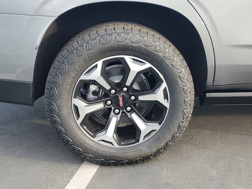 New 2026 GMC Yukon AT4 w/ AT4 Premium Plus Package image 6