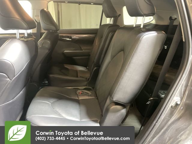 Used 2023 Toyota Highlander Platinum image 23