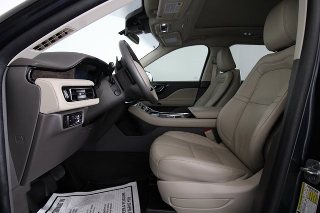 Used 2023 Lincoln Aviator Reserve w/ Equipment Group 201A image 11