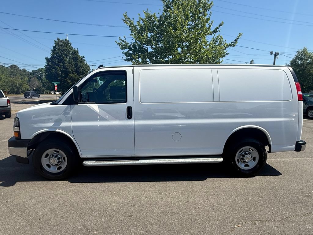 Used 2024 Chevrolet Express 2500 w/ Driver Convenience Package RWD image 7