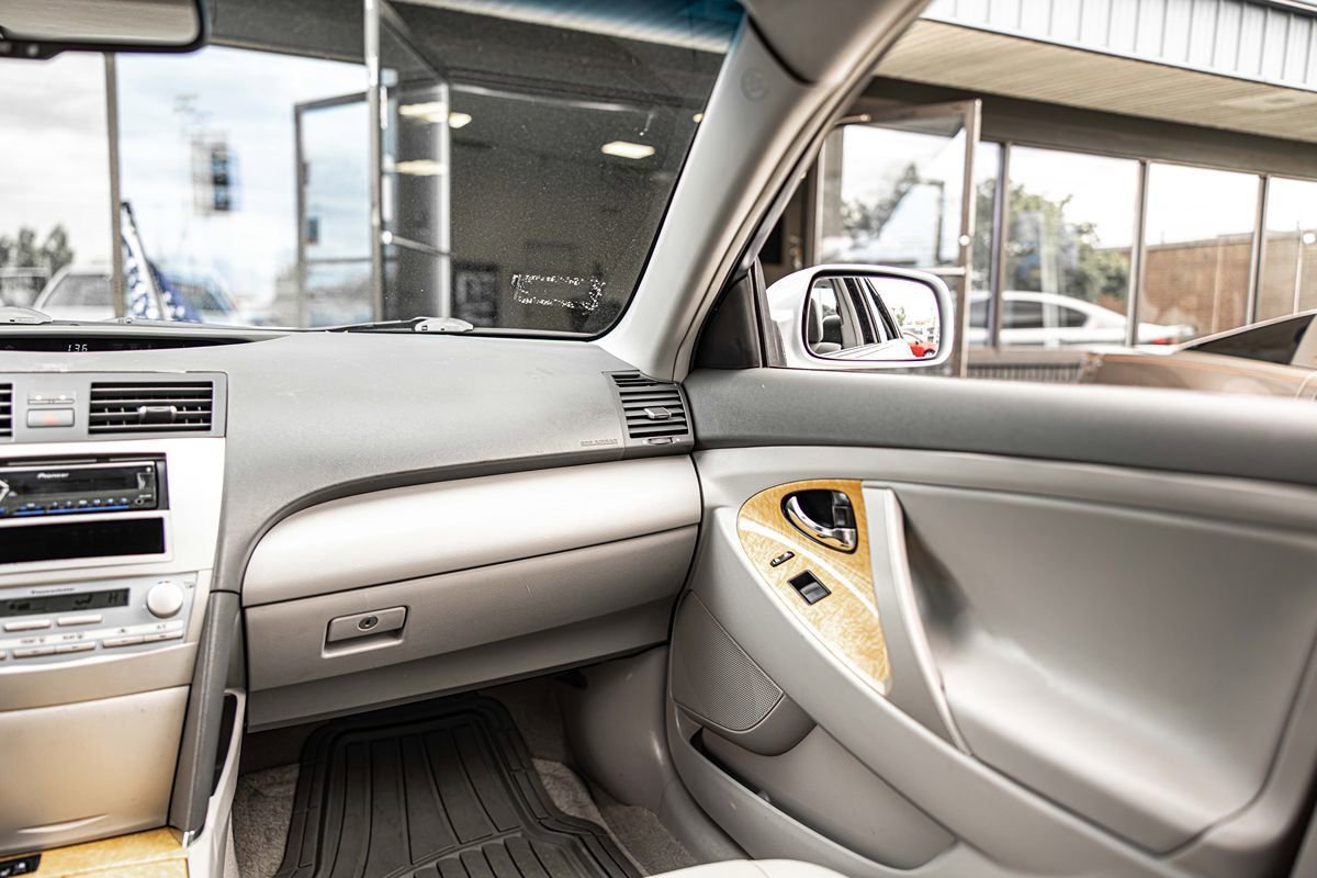 Used 2007 Toyota Camry XLE FWD image 38