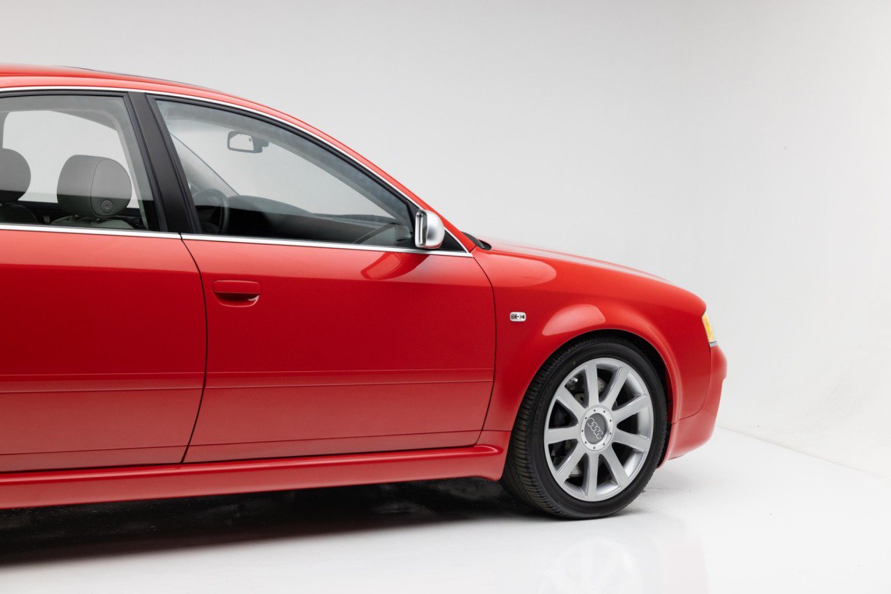 Used 2003 Audi RS 6 AWD/4WD image 29