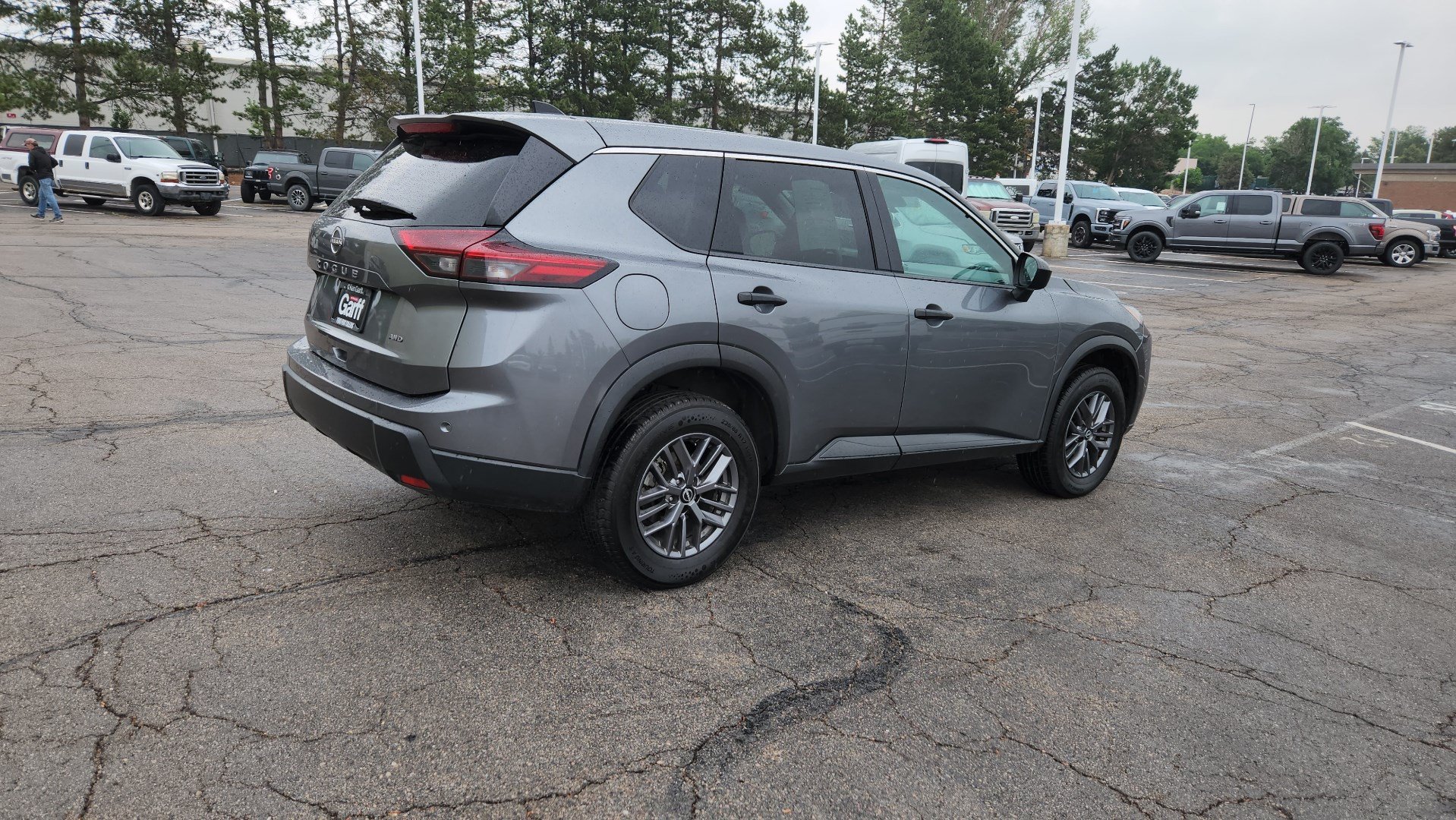 Used 2024 Nissan Rogue S AWD/4WD image 11