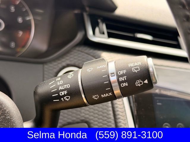 Used 2020 Land Rover Range Rover Velar S image 18