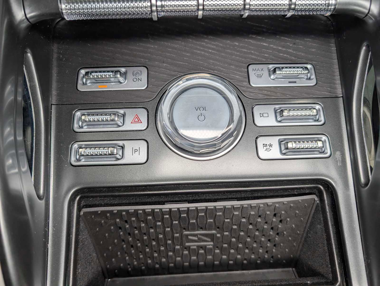 Certified 2025 Lincoln Nautilus Reserve image 24