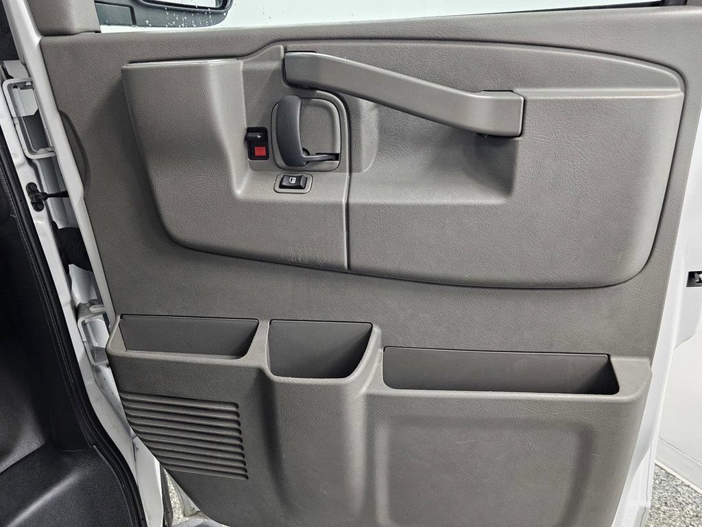 Used 2023 Chevrolet Express 3500 LS RWD image 18
